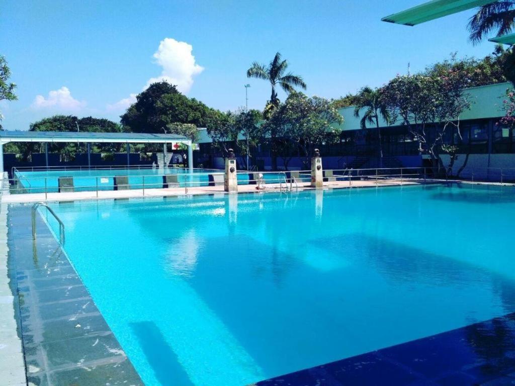Whiz Prime Hotel Darmo Harapan Surabaya Exteriör bild